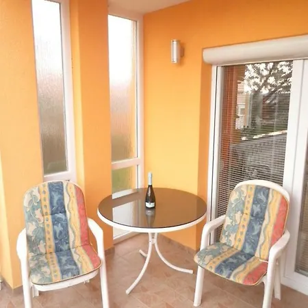 Leon Apartment *