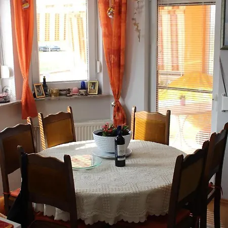 Leon Apartment