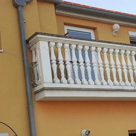 Leon Appartamento *