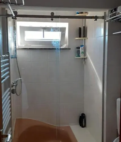 דירה Leon זאדאר